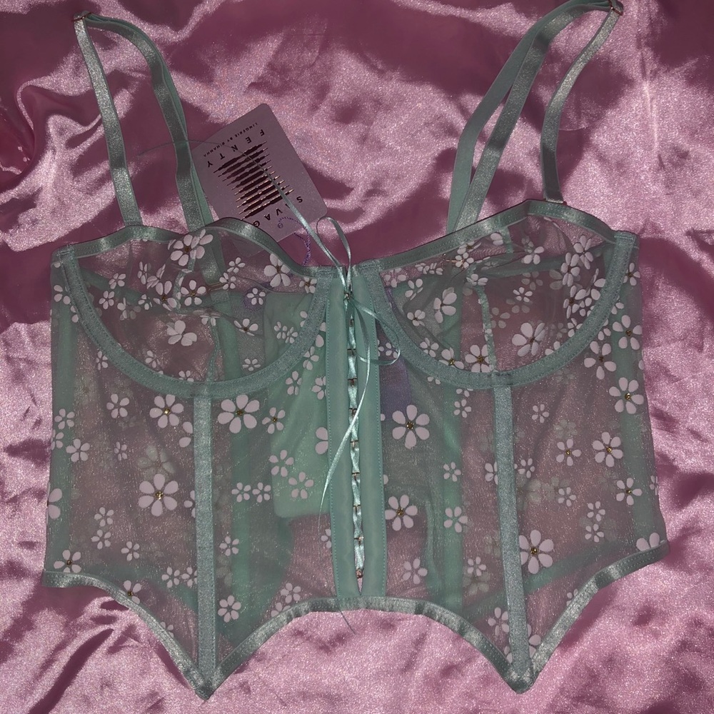 🤍Savage X Fenty Daisy Corset 🧚🏼🤍 - Picture 5 of 7